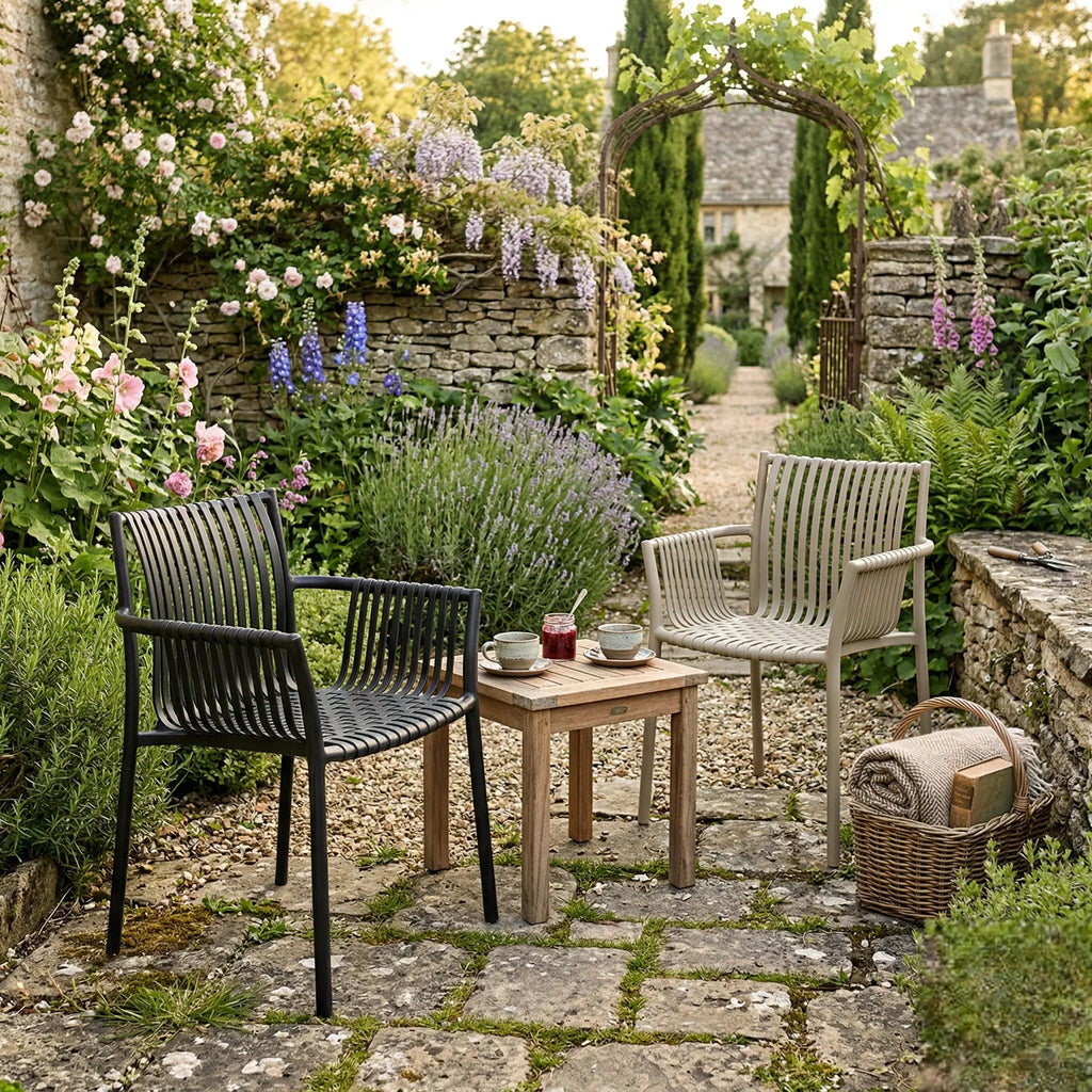 chaises  - Les Jardins de Maison